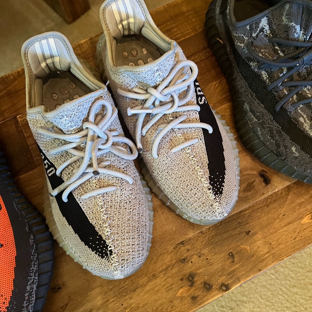 Used Yeezy 350 size 7 Men